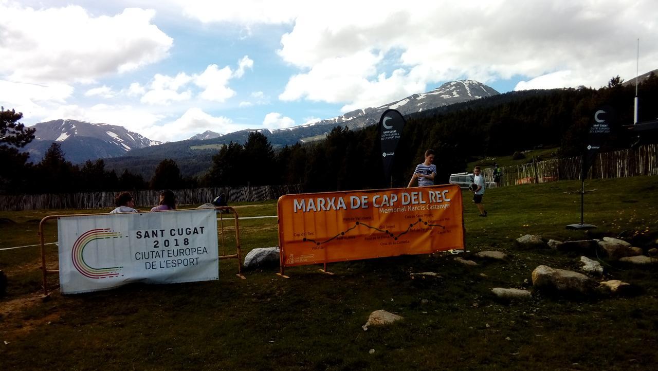Lles De Cerdanya Refugi Cap Del Recホステル エクステリア 写真